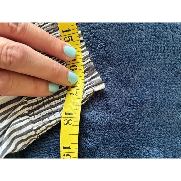 Mellowday Off‎ the shoulder blouse Size Medium (J3) - Picture 7 of 13